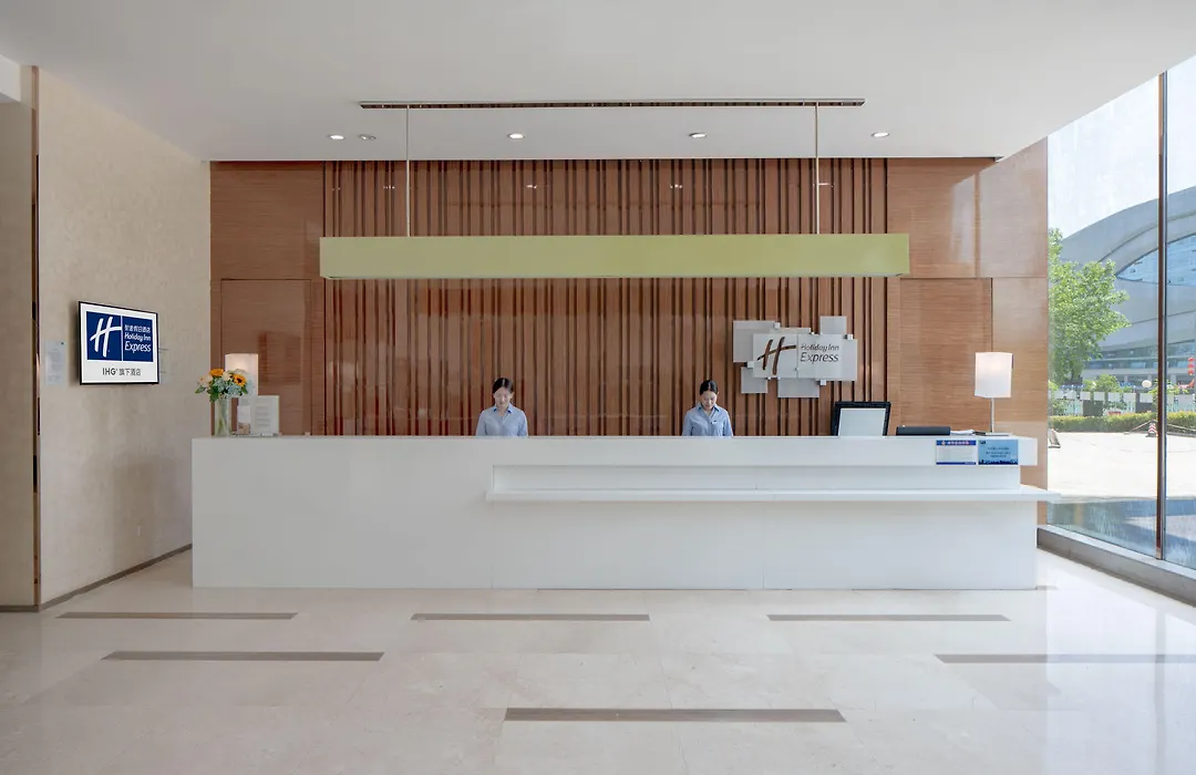 Holiday Inn Express Luoyang City Center By Ihg-1