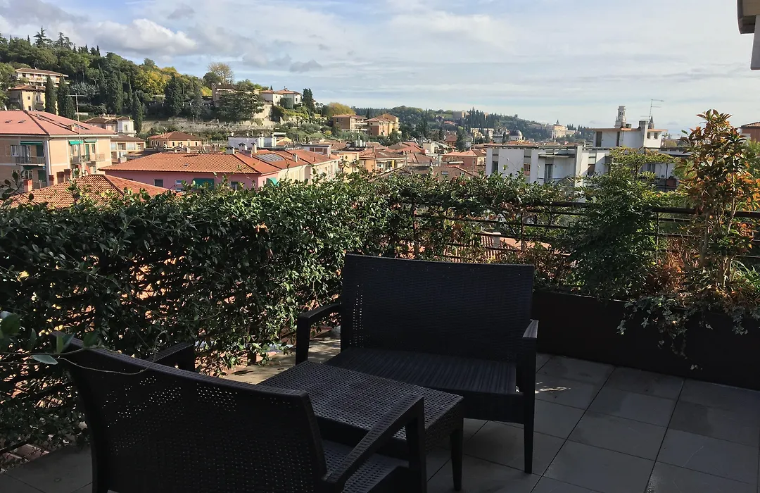 Nuova Opera Rooms & Apartments-1