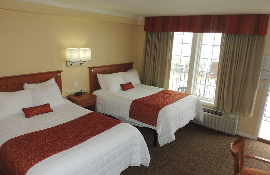 Fleur De Lis Beach Motel-1