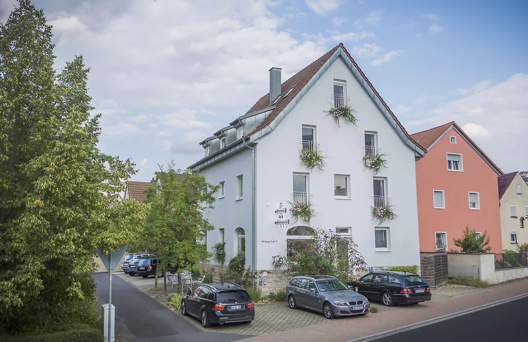 Hotel am Rokokogarten-1