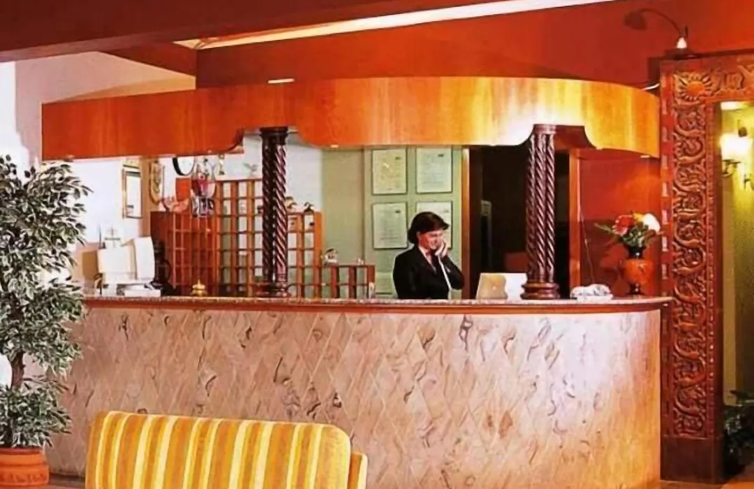 Leo Hotel-1