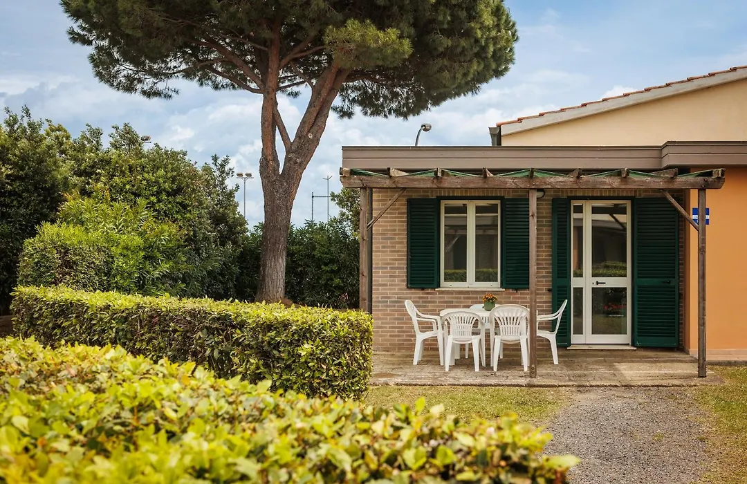 Villaggio Turistico La Cecinella-1