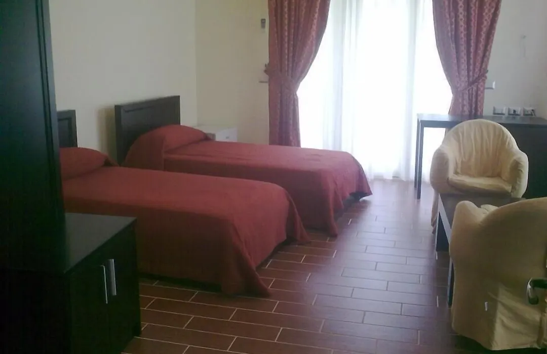 Hotel Leonardo-1
