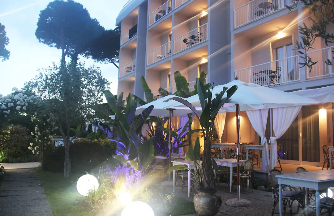 Hotel Bijou-1
