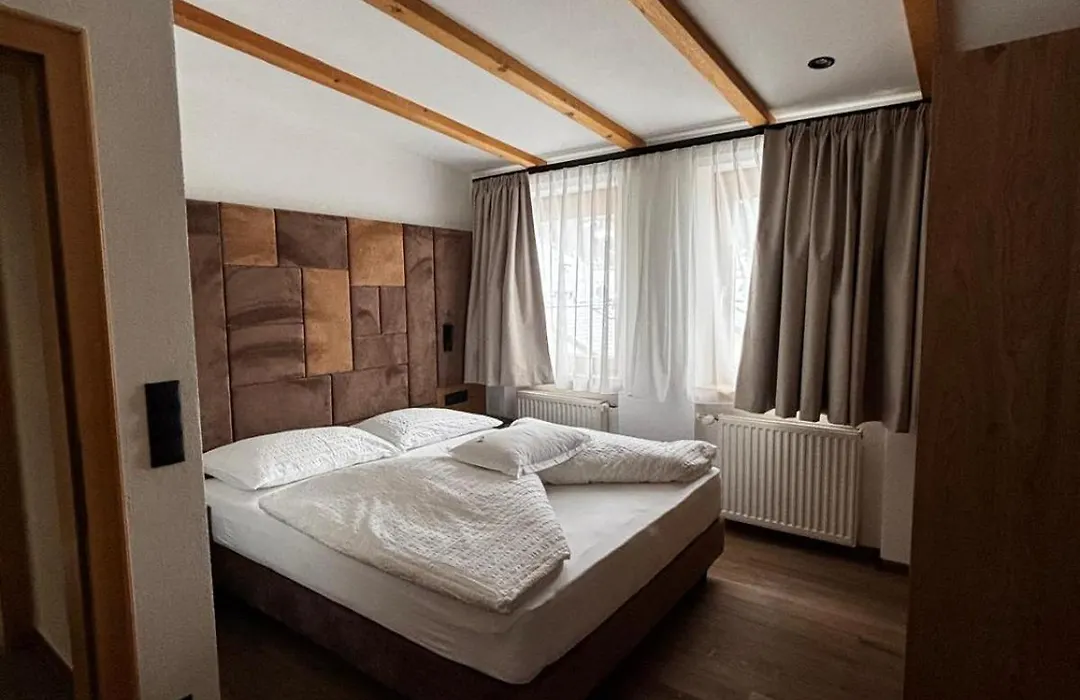 Hotel Laerchenhain-1