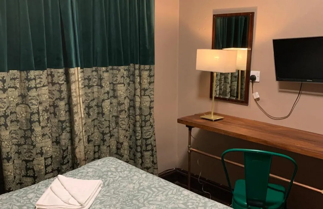 Four Stars Hotel-1