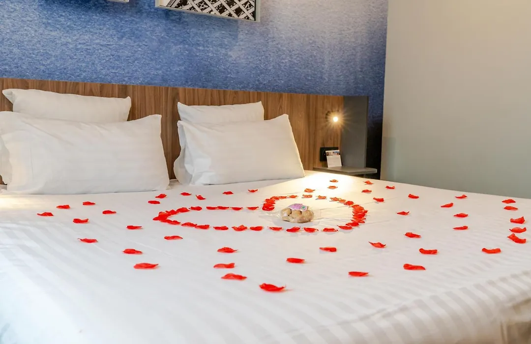 Hôtel AKENA Serris - Val d'Europe-1