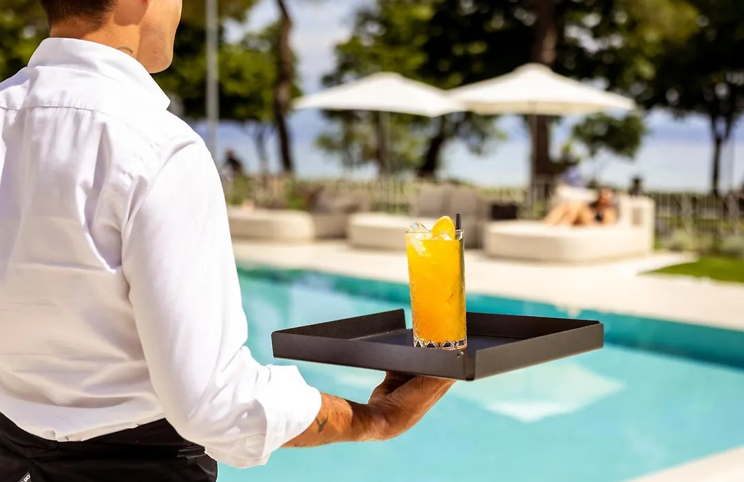 Hi Hotels Sirmione - Lakeview Pool-1