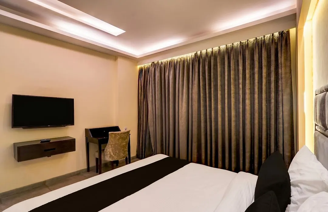 Townhouse Pitampura West Enclave-1