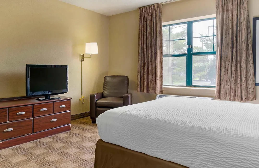 Extended Stay America Select Suites - Appleton - Fox Cities-1