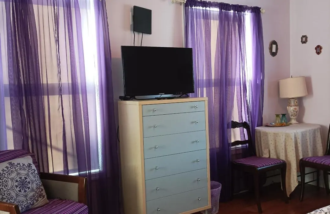 Cantuta Inn-1