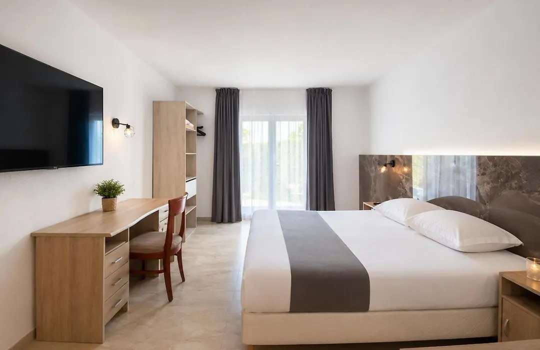 Hôtel Ariane-1