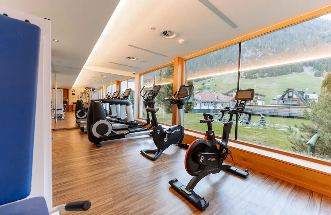Hotel Tirol-1