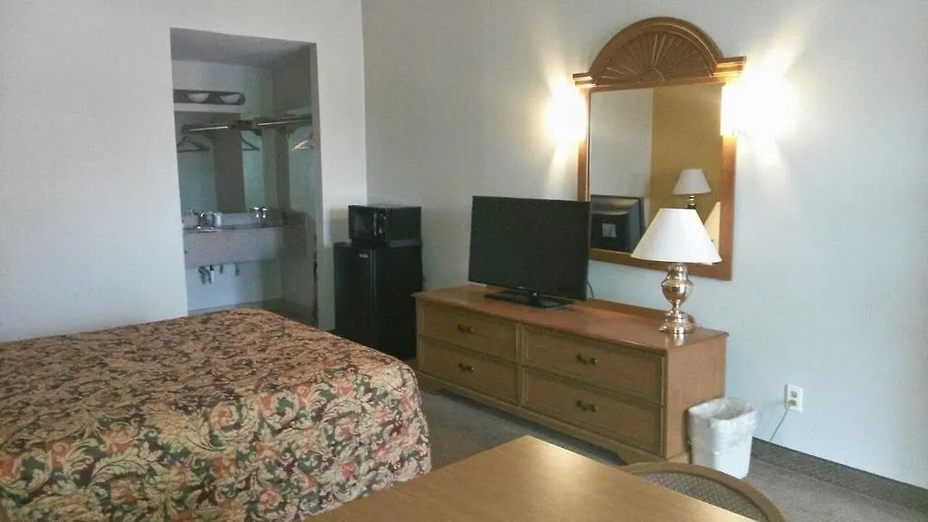 Americas Best Value Inn-Nacogdoches-1