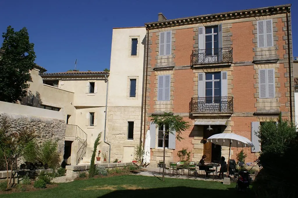 La Maison Rouge d'Uzes B&B-1