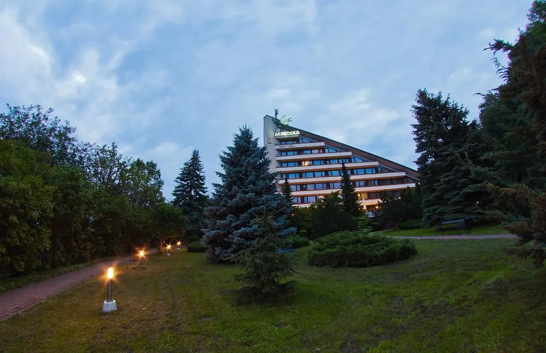 Hotel Jaskolka-1