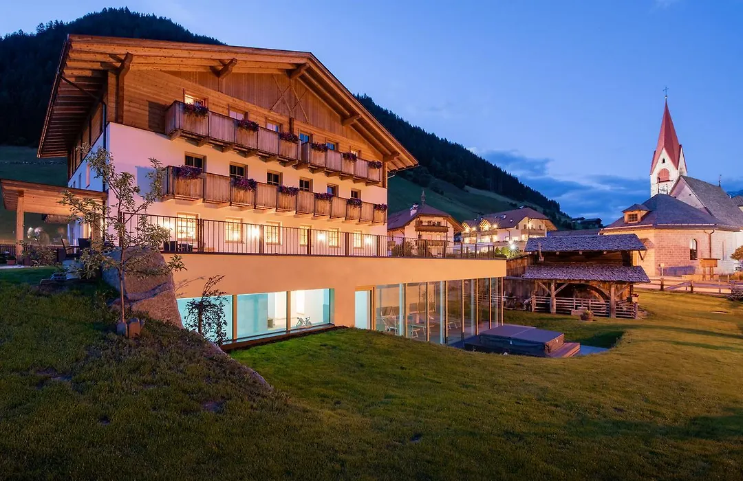 Hotel Alpenfrieden-1