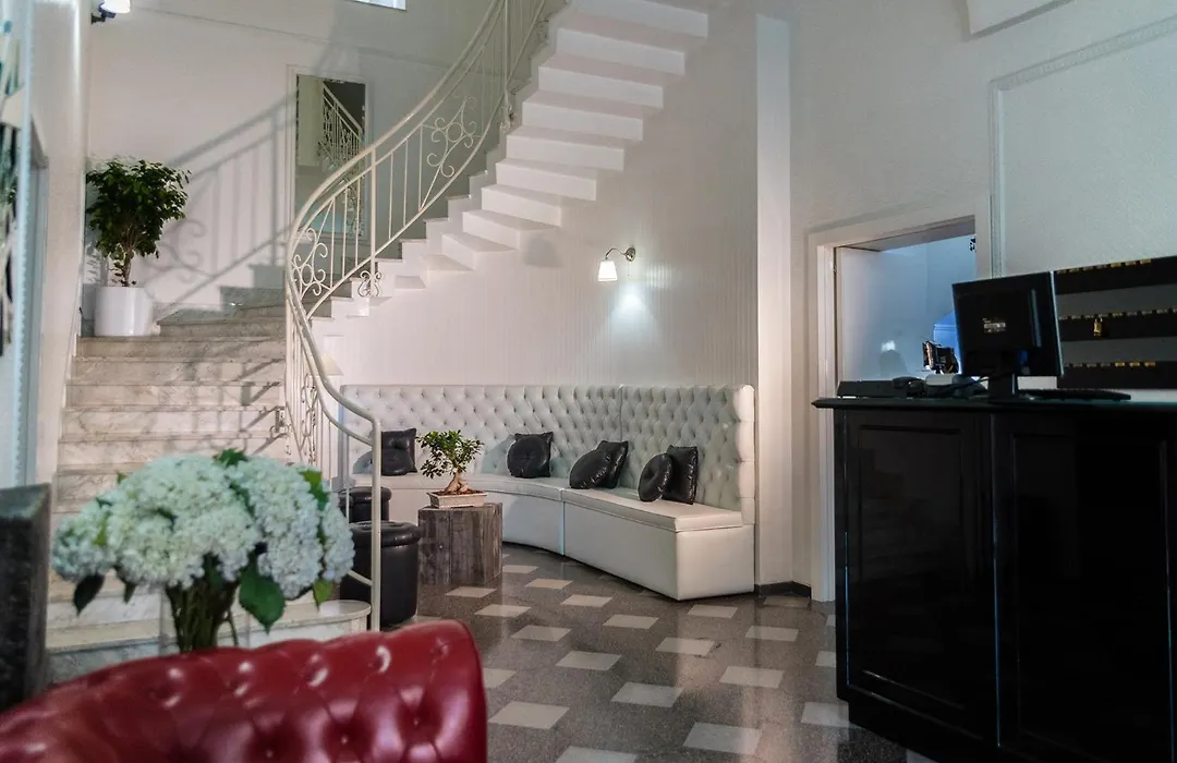 Hotel Santa Chiara-1