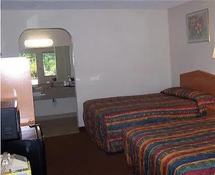 Budget Inn West Melbourne-1