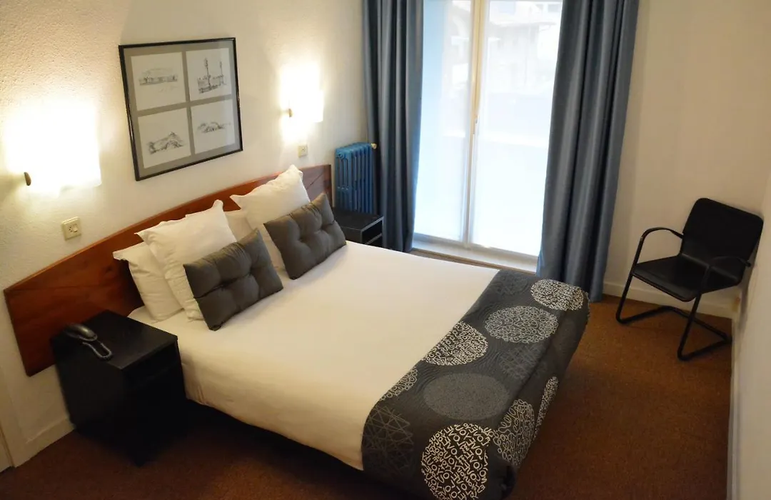 Hotel Record-1