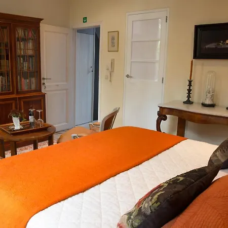 Two Rooms In Bruges-3