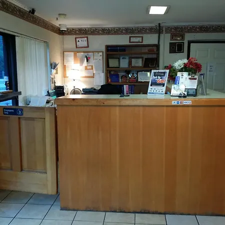 Loyalty Inn Rockingham-3