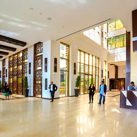 Metropolitan Hotel Dubai-2