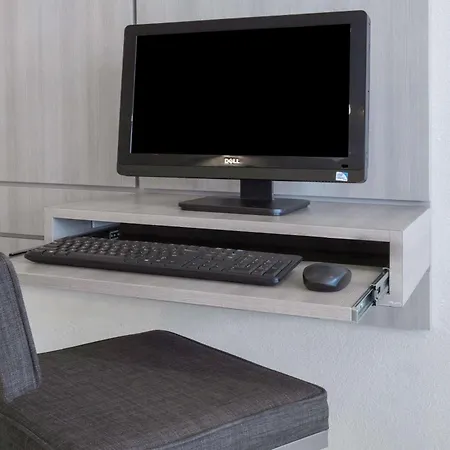 Microtel Inn & Suites Modesto-3