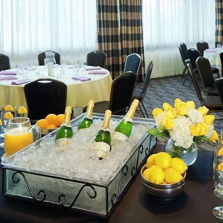 Doubletree By Hilton Norwalk-2