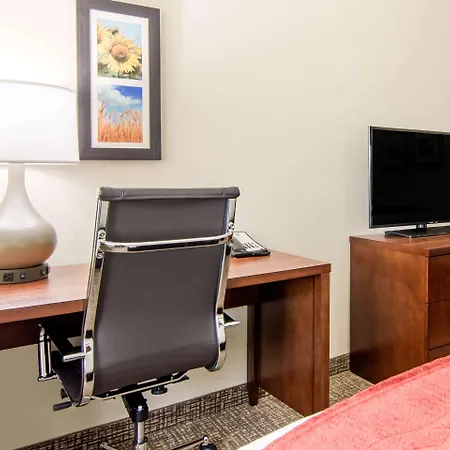 Comfort Inn & Suites - Independence-3
