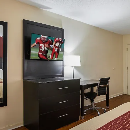 Red Roof Inn & Suites Scottsboro-3