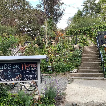 Hudson Homes Bnb-3