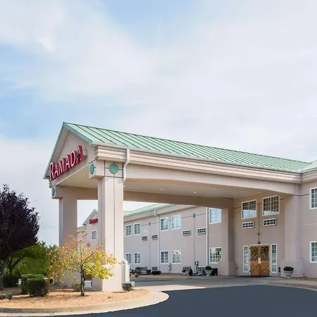 Ramada By Wyndham Strasburg - Shenandoah Valley-2
