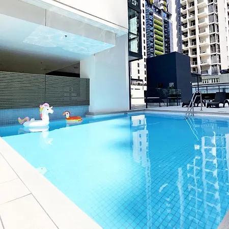 Oaks Brisbane On Charlotte Suites-3