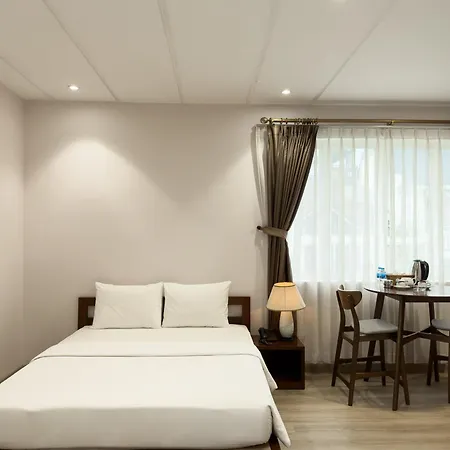 Hoang Yen Hotel Near Secc - Phu My Hung-2
