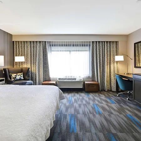 Hampton Inn & Suites Los Angeles Burbank Airport-3
