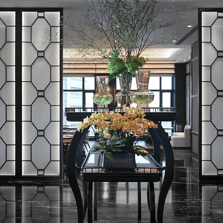 Kingdom Hotel-2