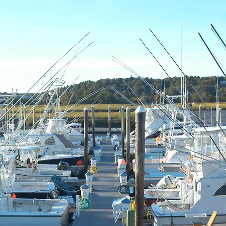 The Hotel At Cape Ann Marina-3