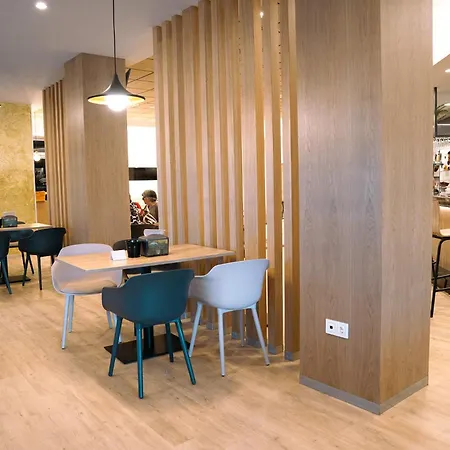 Hospedium Hotel Triana-3
