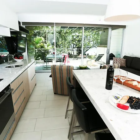 Seahaven Noosa Beachfront Resort-3