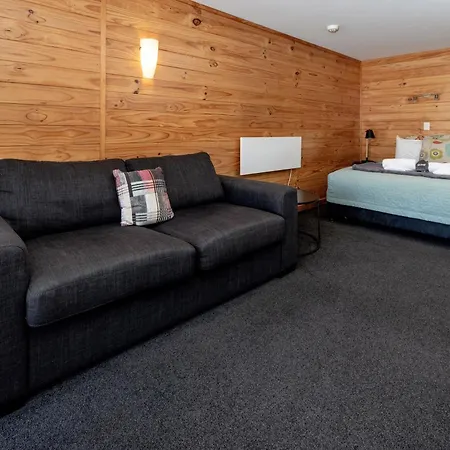 Nelson City Top 10 Holiday Park-3