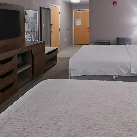 Hampton Inn Fremont-2