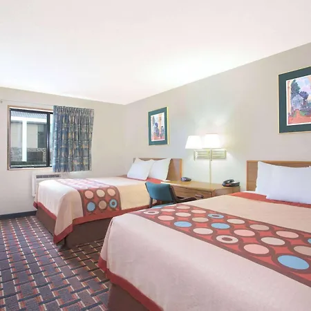 Super 8 By Wyndham Douglas-2