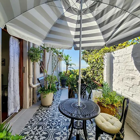 Bluegum Hill Guesthouse & Apartments-3