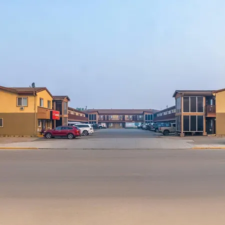 Econo Lodge Inn & Suites High Level-3