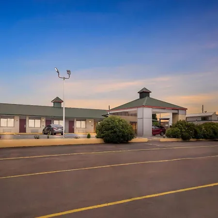 Econo Lodge Childress-2
