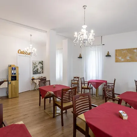 Domino Hotel-2
