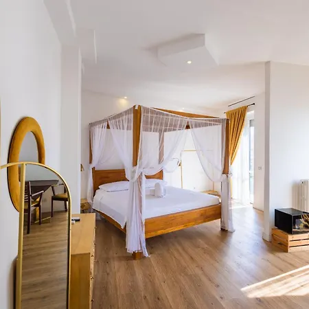 Domino Hotel-3