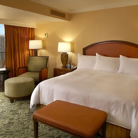 Hilton Hawaiian Village Waikiki Beach Resort-3