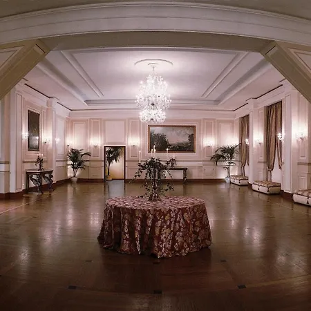 Grand Hotel Vesuvio-2